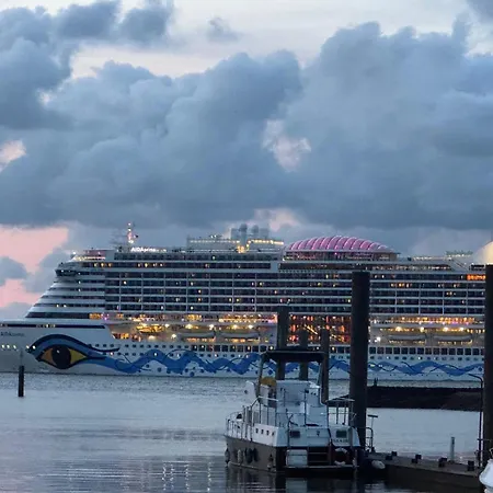 船上ホテル Seewolf クックスハーフェン