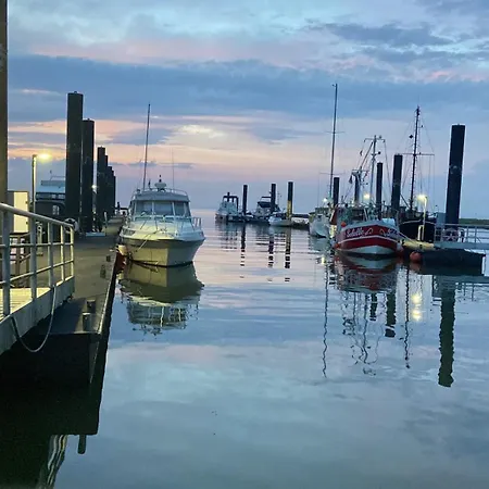 Ботель Seewolf Куксхафен