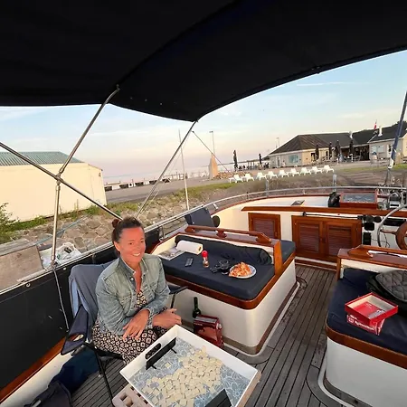 Ботель Seewolf *