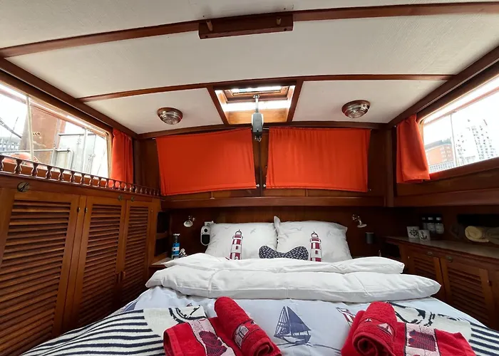 Seewolf 보트호텔 *