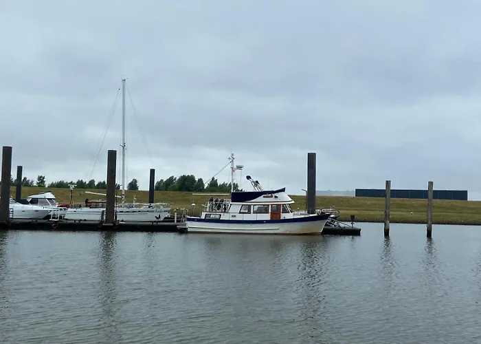 Seewolf 보트호텔 *